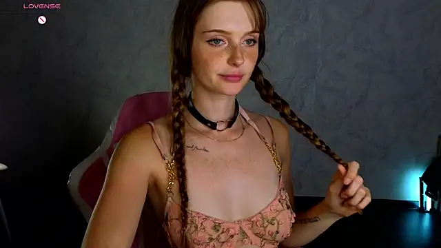 Snapshot of Lovelly_molly1 chatting on July 29, 2026, 6:29 pm Lovelly molly1 online show from July 29, 2026, 6:29 pm
