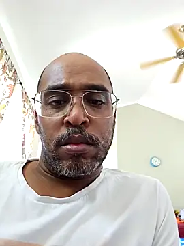 TraddyZaddy online show from May 12, 2026, 6:58 pm