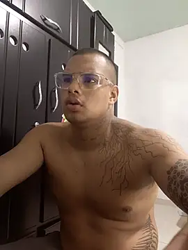 Snapshot of LucassFoster chatting on February 10, 2026, 5:12 pm LucassFoster online show from February 10, 2026, 5:12 pm