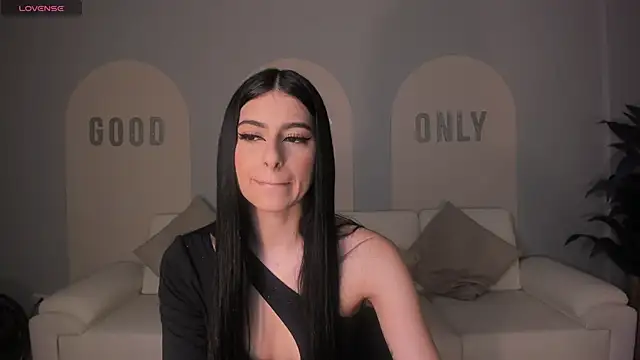 Snapshot of BellaConnorX chatting on November 18, 2025, 3:43 am BellaConnorX online show from November 18, 2025, 3:43 am