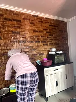 Snapshot of SP1CY_MOMMY chatting on November 8, 2025, 9:24 am SP1CY MOMMY online show from November 8, 2025, 9:24 am