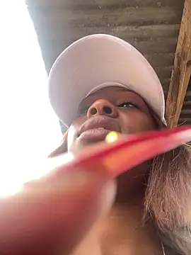 Snapshot of SP1CY_MOMMY chatting on December 23, 2025, 5:07 am SP1CY MOMMY online show from December 23, 2025, 5:07 am