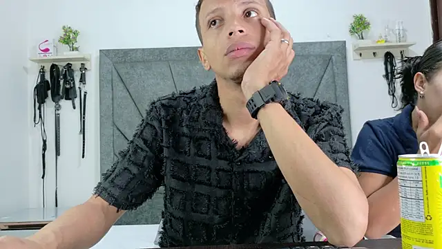 Snapshot of DamianandEva chatting on February 28, 2026, 1:11 pm DamianandEva online show from February 28, 2026, 1:11 pm