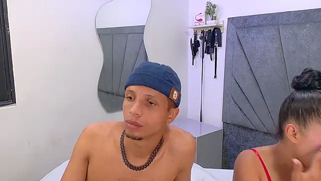 DamianandEva online show from March 3, 2026, 1:07 pm