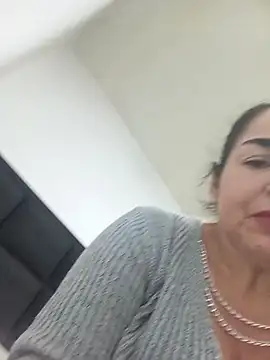 Snapshot of MaryRoze_ chatting on May 31, 2026, 5:08 pm MaryRoze online show from May 31, 2026, 5:08 pm
