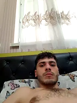 Snapshot of ZAminn6789 chatting on February 3, 2026, 6:22 am ZAminn6789 online show from February 3, 2026, 6:22 am