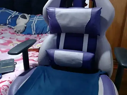 Angellove03 online show from November 11, 2025, 8:42 am