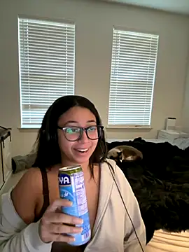 Snapshot of minha_baby chatting on November 27, 2025, 2:17 pm minha baby online show from November 27, 2025, 2:17 pm