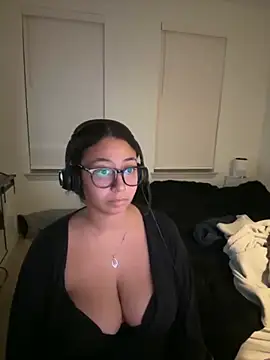 Snapshot of minha_baby chatting on November 23, 2025, 9:41 am minha baby online show from November 23, 2025, 9:41 am