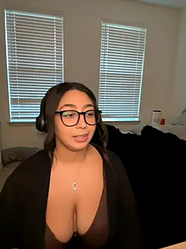 Snapshot of minha_baby chatting on November 12, 2025, 1:26 pm minha baby online show from November 12, 2025, 1:26 pm