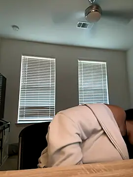 Snapshot of minha_baby chatting on November 9, 2025, 1:59 pm minha baby online show from November 9, 2025, 1:59 pm