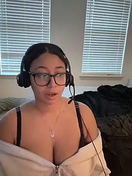 Snapshot of minha_baby chatting on November 26, 2025, 2:39 pm minha baby online show from November 26, 2025, 2:39 pm