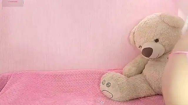 Snapshot of Little_arii chatting on April 29, 2026, 7:09 pm Little arii online show from April 29, 2026, 7:09 pm