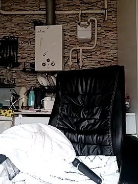 MilkySky online show from April 2, 2026, 6:14 pm