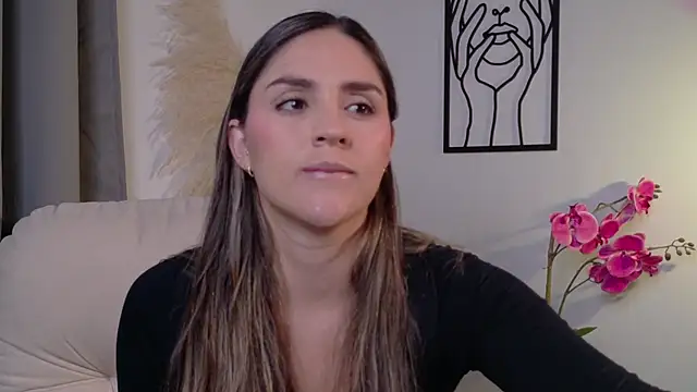 Snapshot of VictoriaNova_ chatting on April 17, 2026, 1:14 pm VictoriaNova online show from April 17, 2026, 1:14 pm
