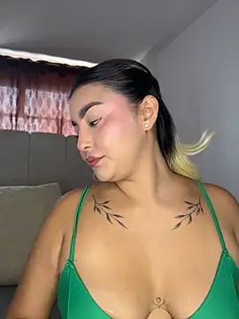 Snapshot of Elina_Hills chatting on June 25, 2026, 3:39 pm Elina Hills online show from June 25, 2026, 3:39 pm