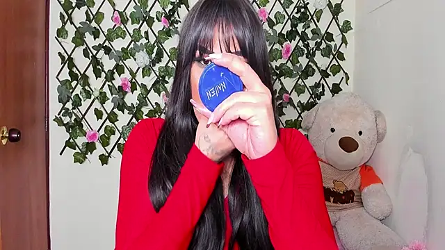 melani ferraraa  online show from November 8, 2025, 3:32 am