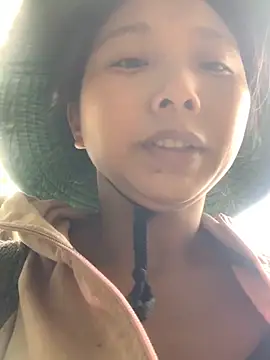 Snapshot of bi-bo123 chatting on November 24, 2025, 6:35 am bi-bo123 online show from November 24, 2025, 6:35 am