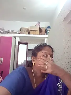 suganthi143 online show from November 28, 2025, 2:39 pm