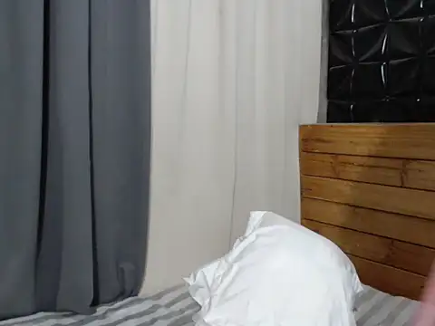 Snapshot of TheExoticJessa chatting on November 18, 2025, 1:58 pm TheExoticJessa online show from November 18, 2025, 1:58 pm