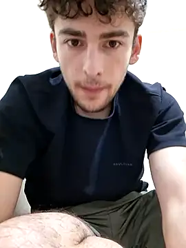 yasinesra757  online show from June 14, 2026, 11:39 pm