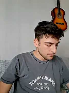 yasinesra757  online show from August 4, 2026, 3:38 pm