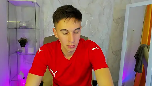 MarkKullen online show from November 1, 2025, 5:18 pm