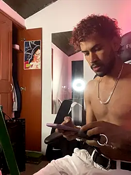 Snapshot of 3v1l chatting on November 12, 2025, 10:24 pm 3v1l online show from November 12, 2025, 10:24 pm