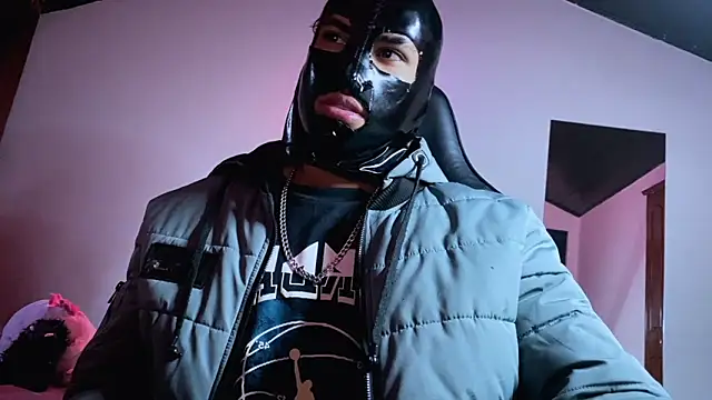 Snapshot of 3v1l chatting on November 8, 2025, 10:24 pm 3v1l online show from November 8, 2025, 10:24 pm