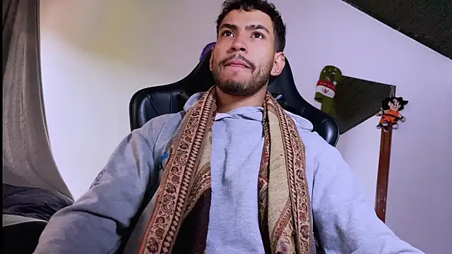 Snapshot of 3v1l chatting on December 20, 2025, 7:17 pm 3v1l online show from December 20, 2025, 7:17 pm