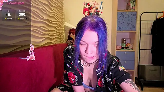 Snapshot of Marci_n chatting on December 17, 2025, 8:03 pm Marci n online show from December 17, 2025, 8:03 pm