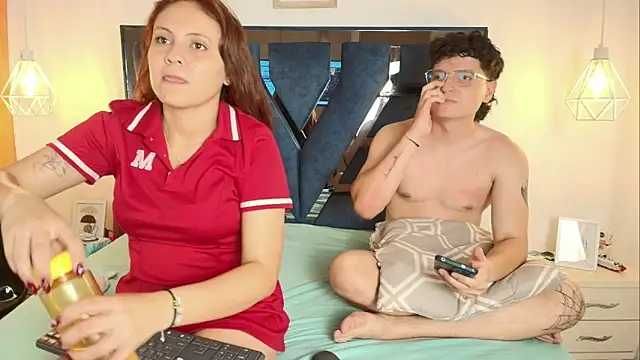 Zoe And Dylan  online show from March 29, 2026, 5:47 pm