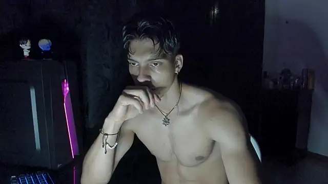 Snapshot of AlessioVitale chatting on March 29, 2026, 10:17 am AlessioVitale online show from March 29, 2026, 10:17 am