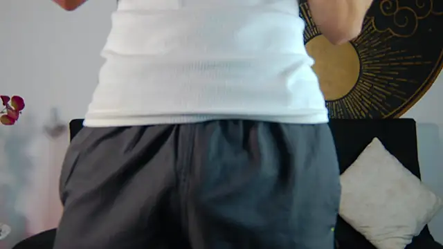 Snapshot of AlessioVitale chatting on February 13, 2026, 8:09 pm AlessioVitale online show from February 13, 2026, 8:09 pm