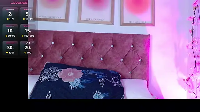 Snapshot of Madisonkay chatting on November 21, 2025, 7:13 pm Madisonkay online show from November 21, 2025, 7:13 pm