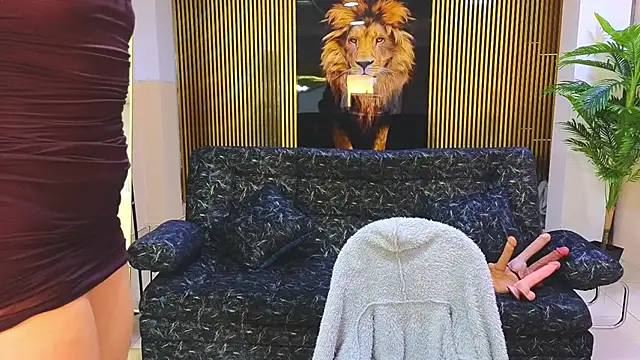 Snapshot of malen_fitnessmilf chatting on February 4, 2026, 12:44 pm malen fitnessmilf online show from February 4, 2026, 12:44 pm