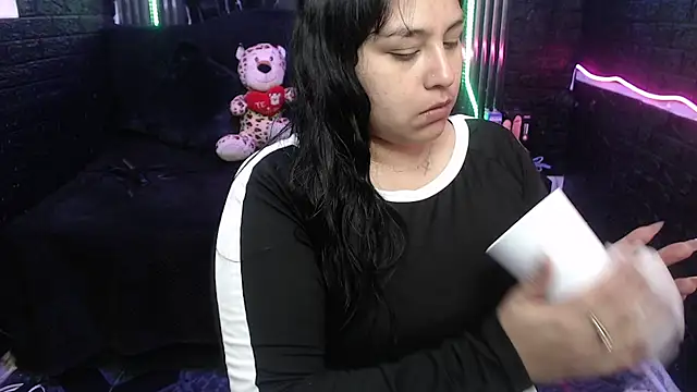 Snapshot of lehia_285 chatting on April 21, 2026, 1:07 pm lehia 285 online show from April 21, 2026, 1:07 pm