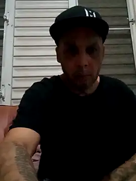 Snapshot of feoGG197 chatting on November 15, 2025, 10:14 pm feoGG197 online show from November 15, 2025, 10:14 pm