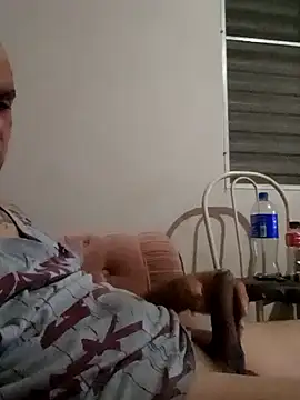 Snapshot of feoGG197 chatting on November 13, 2025, 8:18 am feoGG197 online show from November 13, 2025, 8:18 am