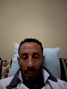 Snapshot of walide100000 chatting on April 19, 2026, 6:32 pm walide100000 online show from April 19, 2026, 6:32 pm