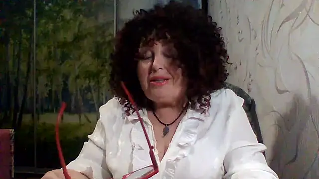 Snapshot of Milaniya606 chatting on June 1, 2026, 6:07 pm Milaniya606 online show from June 1, 2026, 6:07 pm