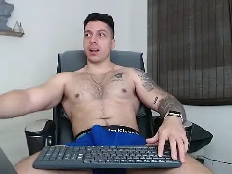 Noah Swagger  online show from December 23, 2025, 8:57 am