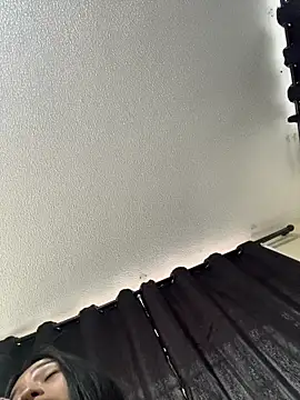 Samantha firee online show from December 17, 2025, 11:15 am