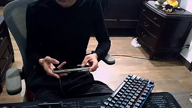 Snapshot of _lulu9999_ chatting on December 15, 2025, 6:25 pm lulu9999 online show from December 15, 2025, 6:25 pm