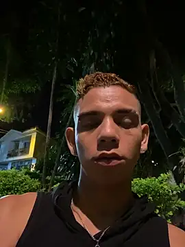 Snapshot of Dylams_maja chatting on December 1, 2025, 11:49 pm Dylams maja online show from December 1, 2025, 11:49 pm