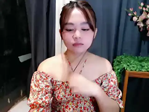 lustfullakim online show from April 19, 2026, 2:29 pm