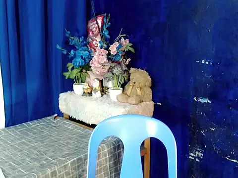 lustfullakim online show from February 13, 2026, 2:39 pm