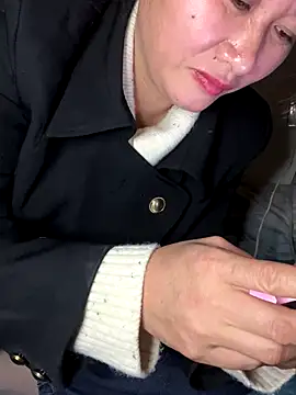 Snapshot of daaqnn chatting on November 28, 2025, 12:49 pm daaqnn online show from November 28, 2025, 12:49 pm