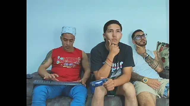 Snapshot of thebadboys05 chatting on November 11, 2025, 12:05 am thebadboys05 online show from November 11, 2025, 12:05 am