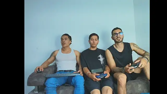 Snapshot of thebadboys05 chatting on November 7, 2025, 1:54 am thebadboys05 online show from November 7, 2025, 1:54 am